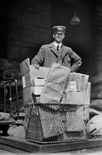 Postal Worker with Parcel Posts, Washington DC, USA, Harris & Ewing, 1914