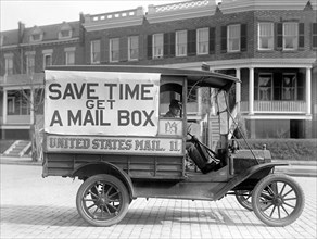 Post Office Mail Wagons "Save Time Get a Mail Box", Washington DC, USA, Harris & Ewing, 1916