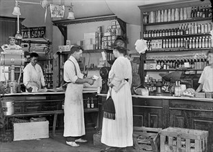 Grocery Store Interior, Washington DC, USA, Harris & Ewing, 1917