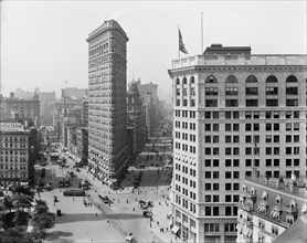 Looking South to Flatiron Building, Broadway and Fifth Avenue, New York City, New York, USA, Detroit Publishing Company, early 1910's