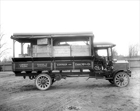 Packard Three-Ton Truck, Rochester, New York, USA, Detroit Publishing Company, 1910