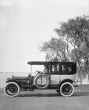 Packard Limousine, Detroit, Michigan, USA, Detroit Publishing Company, 1912