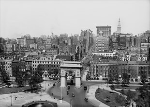 High Angle View of Washington Square Monument and Park, View to the North, Greenwich Village, New York City, New York, USA, 1910's