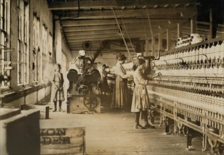 Young Female Spinners, Catawba Cotton Mills, Newton, North Carolina, USA, Lewis Hine for National Child Labor Committee, December 1908
