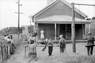 Students at Play at Rural Schoolhouse, Wisconsin, USA, John Vachon for U.S. Resettlement Administration, September 1939