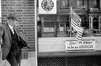 Store Window Sign, "Gee! It's Great to be an American", Covington, Kentucky, USA, John Vachon for Farm Security Administration, September 1939