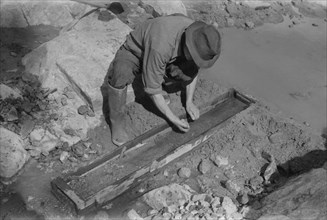 Prospector Working Sluice Box, Pinos Altos, New Mexico, USA, Russell Lee, Farm Security Administration, May 1940
