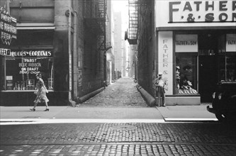 Alley, Downtown Chicago, Illinois, USA, John Vachon, Farm Security Administration, July 1940
