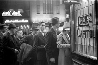 People Waiting in Line for Tickets, Loew's Capital Motion Picture, Theatre, Washington DC, USA, David Myers, Farm Security Administration, 1939