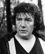 Albert Finney on-set of the Film, "Wolfen", 1981