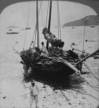 Coolies Unloading Boat at Low Tide, Kowloon, Hong Kong, Single Image of Stereo Card, 1910