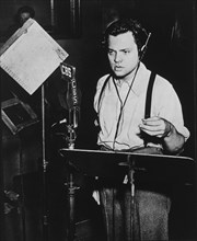 Orson Welles, Radio Broadcast of "War of the Worlds", October 30, 1938