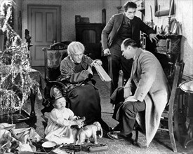Harry Earles, Lon Chaney, Victor McLaglen, Matthew Betz, on-set of the Film, "The Unholy Three", 1925