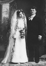 Wedding Couple, Portrait, Minneapolis, Minnesota, USA, circa 1915