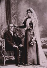 Wedding Couple, Portrait, St. Paul, Minnesota, USA, circa 1900