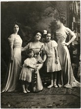 Mrs. George Gould (Edith Kingdon) with Daughters Helen, Gloria, Edith, and Marjorie, Portrait, 1910