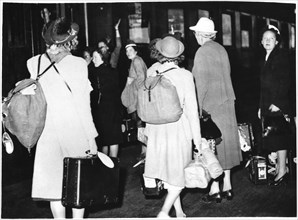 Group of American Women Preparing to Leave Paris, France, for their Return to the USA due to Pending War Crisis in Europe, August 1939