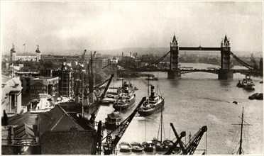 Tower Bridge and River Thames with Ships, London, England, United Kingdom, Postcard,  circa 1910