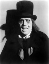 Lon Chaney, on-set of the Silent Film, "London After Midnight", 1927