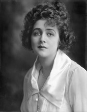 Katherine MacDonald, Portrait circa 1920