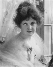 Molly Malone, Portrait, circa 1910's