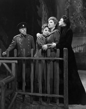 Edmund Gwenn, Gertrude Musgrove, Judith Anderson, Katharine Cornell, on-set of the Broadway Play "Three Sisters", Ethel Barrymore Theater, New York, 1942