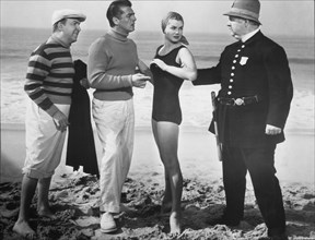 Jesse White, Victor Mature, Esther Williams, Charles Watts, on-set of the Film "Million Dollar Mermaid", 1952