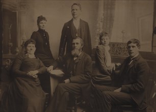 Family Portrait, (seated L-R) Odelia Allen (mother), Sheldon Allen (father), Laura Allen (daughter), (standing L-R), Dode Allen (daughter), Edwin Allen (son), Log City, Illinois, USA, 1890