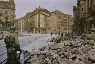 Infantrymen Entering Frankfurt, Germany, Central Europe Campaign, Western Allied Invasion of Germany, 1945