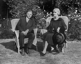 U.S. President Herbert Hoover and First Lady Lou Henry Hoover, Outdoor Seated Portrait, Washington DC, USA, National Photo Company, 1929