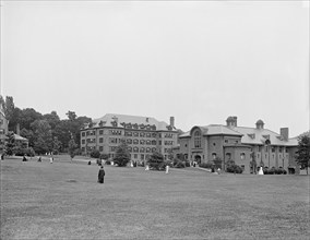 Campus Grounds, Mount Holyoke College, South Hadley, Massachusetts, USA, Detroit Publishing Company, 1900