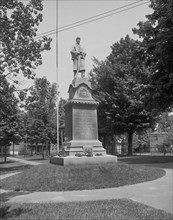 Soldiers' Monument, South Hadley, Massachusetts, USA, Detroit Publishing Company, 1900