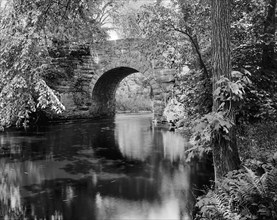 Stone Arch Bridge, South Hadley, Massachusetts, USA, Detroit Publishing Company, 1900