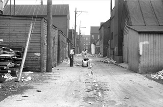 Four Children in Alley, South Chicago, Illinois, USA, John Vachon, Farm Security Administration, July 1941