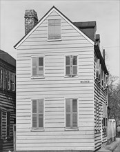 Frame House, Charleston, South Carolina, USA, Walker Evans, Farm Security Administration, March 1936