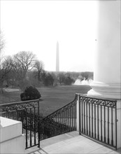 White House, South Grounds, with view of Washington Memorial, Washington DC, USA, Harris & Ewing