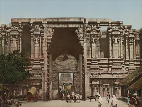 South of India, Seringham Town - Gate, Photochrome Print, Photoglob Co., 1905