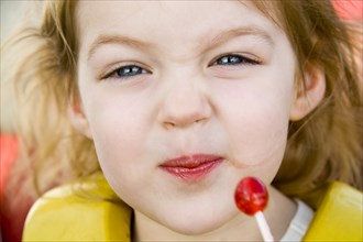 Little Girl and Lollipop, Close-up