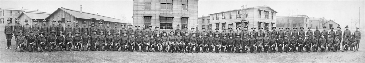 Students and Faculty, Army Training School for Chaplains and Approved Chaplain Candidates, full-Length Portrait, Camp Zachary Taylor, Louisville, Kentucky, USA, Royal Photo Co., 1918