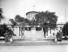 William McKinley's Monument, Capitol Grounds, Columbus, Ohio, USA, Detroit Publishing Company, 1910
