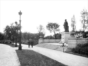 William McKinley Statue, McKinley Park, Chicago, Illinois, USA, Detroit Publishing Company, between 1905 and 1910