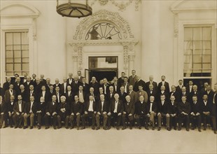 U.S. President Theodore Roosevelt in Group Portrait with Governors, Members of the Inland Waterways Commission, his Cabinet and the U.S. Supreme Court, Washington, D.C., USA, 1908