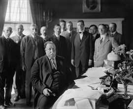 U.S. President William Howard Taft Signing Bill Making Arizona the 28th State of the Union, Washington, D.C., USA, Photograph by Harris & Ewing, February 14, 1912