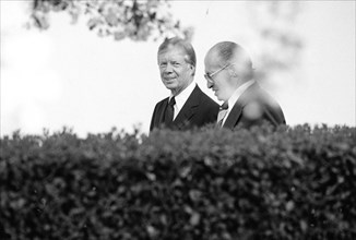 U.S. President Jimmy Carter and Israeli Prime Minister Menachem Begin talk at the White House, Washington, D.C., USA, photographer Thomas J. O'Halloran, Marion S. Trikosko, April 1980
