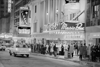 Theatergoers, Theater District, New York City, New York, USA, photograph by Thomas J. O'Halloran, November 1974
