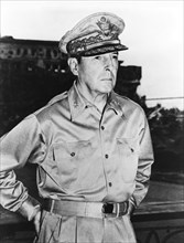 Douglas Macarthur, man, military, general, WWII, World War II, historical,