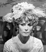 Lee Grant, woman, actress, celebrity, entertainment, historical,