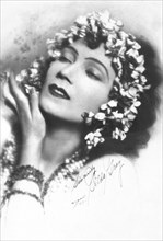 Gilda Gray, woman, actress, celebrity, entertainment, historical,