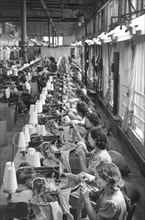 Women working at Hosiery Mill