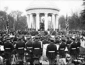 President Herbert Hoover and Military officials at District of Columbia War Memorial commemorating Washington D.C. Soldiers who participated in World War I